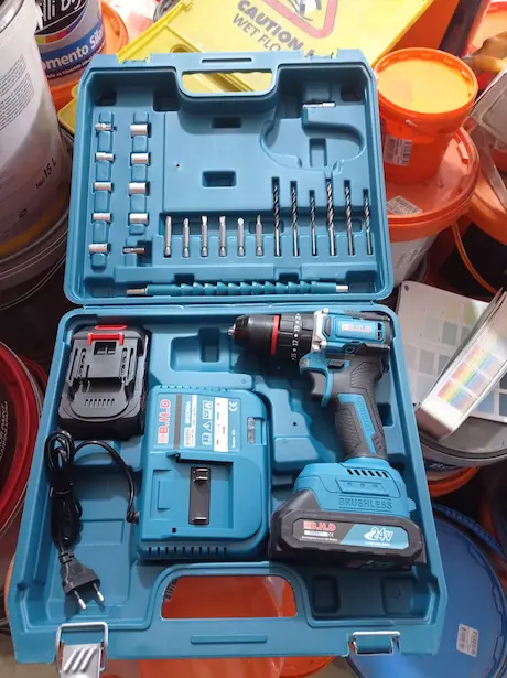 Bhd marka şarjlı kırıcı delici